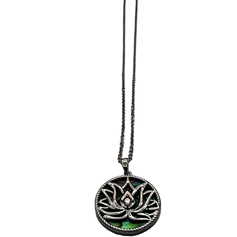 NEW Silver Abalone Shell Lotus Flower Round Pendant Necklace Womens - Picture 3 of 15